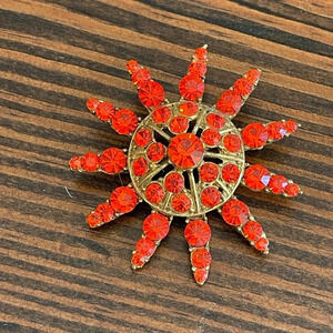 Vintage Starburst MCM Rhinestone Crystal Gold-Tone Large Brooch Pin Red Orange